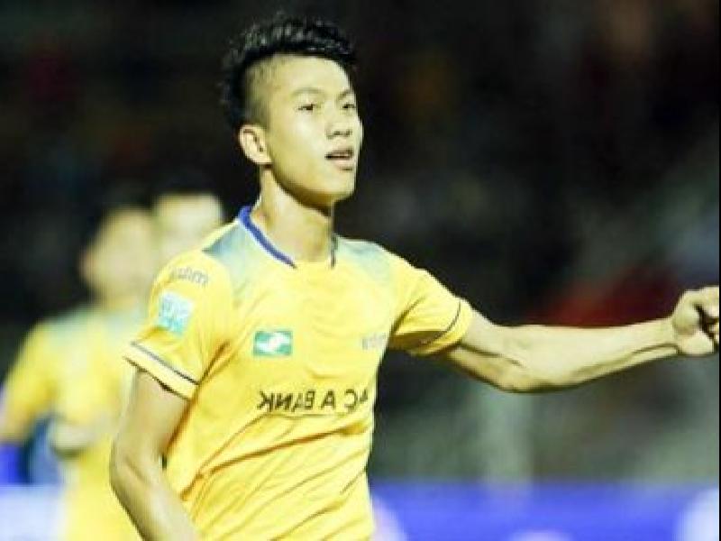 Top 10 cầu thủ bóng đá đẹp trai nhất Việt Nam hiện nay 2023