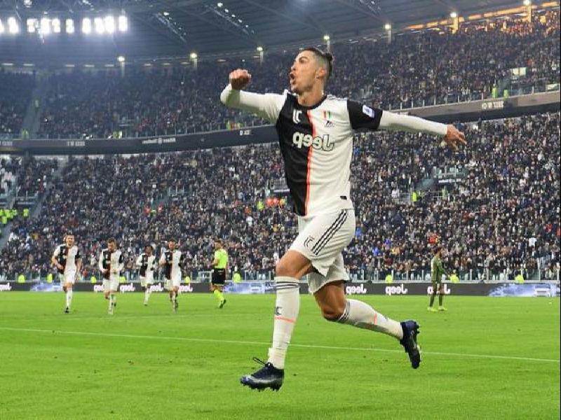 Chiều cao của Ronaldo – Chiêu trò ăn gian chiều cao của CR7