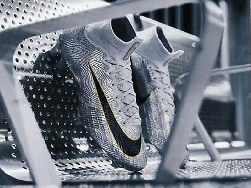 Nike Mercurial 360 Golden Touch - Mbappe